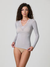 Jadea 4529 maglia perla in modal e cashmere con scollo a v in pizzo