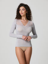 Jadea 4650 maglia perla in modal e cashmere con scollo a V in pizzo