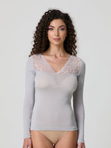 Jadea 4650 maglia perla in modal e cashmere con scollo a V in pizzo