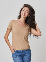Jadea 4761 t-shirt in viscosa a costine e scollo a v colore cammello