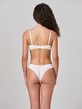 Jadea 4902 coordinato reggiseno a fascia e brasiliana in pizzo floreale latte