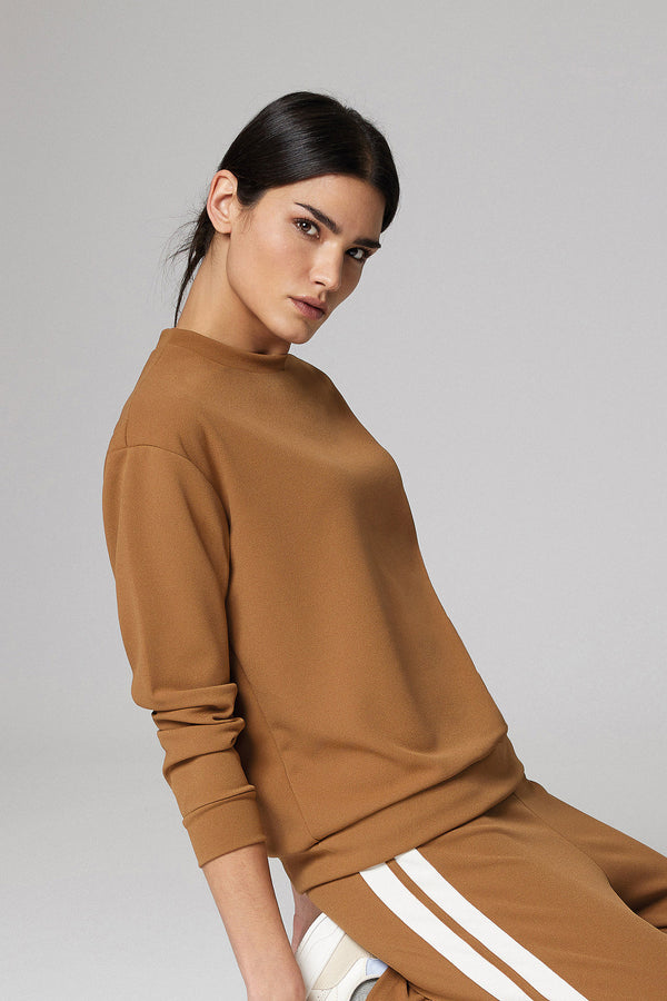 Jadea 4866 maglia donna girocollo in scuba crepe cammello  
