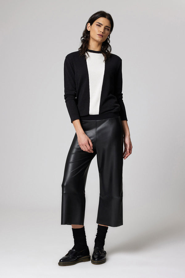 Jadea 4872 pantalone capri in similpelle gamba ampia nero 