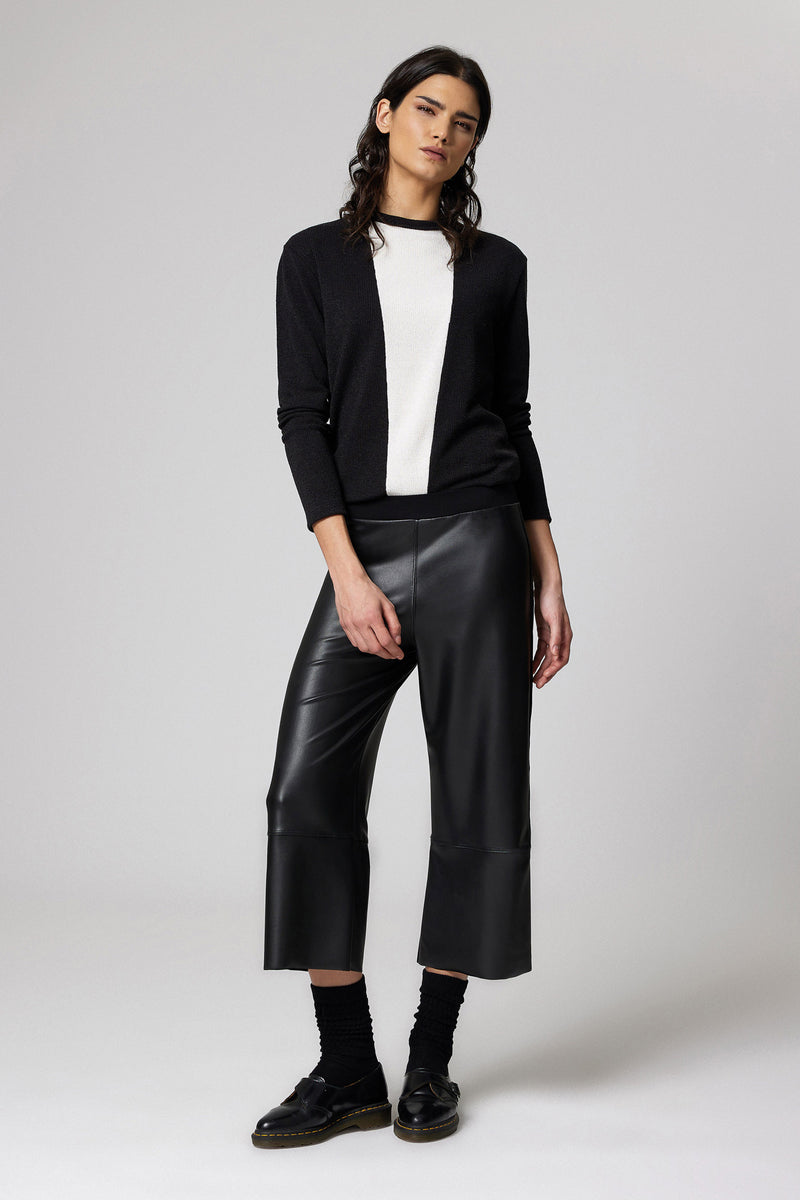 Jadea 4872 pantalone capri in similpelle gamba ampia nero 