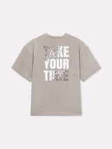 T-shirt oversize con scritte